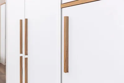 Image de Armoire en bois robuste Armoire 4 portes pour chambre d'enfant