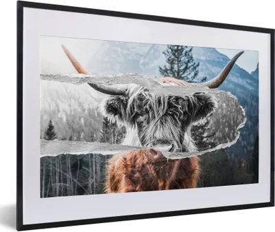 Produktbild von MuchoWow® Gerahmtes Poster Schottischer Highlander - Kuh - Schwarz - Weiß 60x40 cm - Poster mit Schwarzem Bilderrahmen Wandposter Rahmen Foto Bilder - Schlafzimmer - Plakat in Rahmen - Drucken