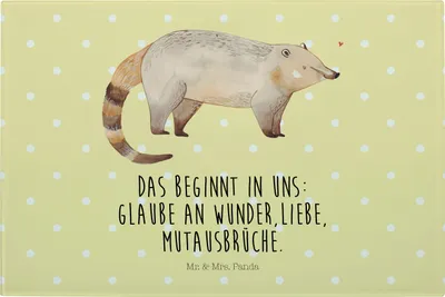 Produktbild von Mr. & Mrs. Panda Schneidebrett Glas Nasenbaer - Gelb Pastell - Geschenk, Frühstücksbrett, Nasenbär, Nasenbären, Lustige Sprüche, Glas-Schneidebrett, Vesperplatte, Bär