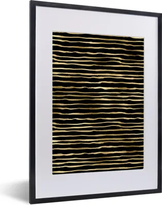 Produktbild von MuchoWow® Gerahmtes Poster Muster - Streifen - Gold 30x40 cm - Poster mit Schwarzem Bilderrahmen Wandposter Rahmen Foto Bilder - Wandposter Schlafzimmer
