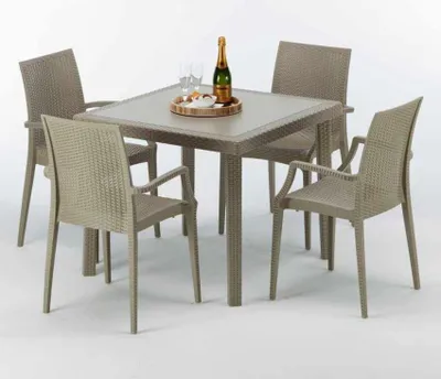 Produktbild von Polyrattan Tisch Quadratisch mit 4 Bunten Stühlen 90x90 Beige Elegance