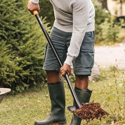 Obrázok produktu pre Fiskars Solid™ Lopata S rovným držadlom 1066720