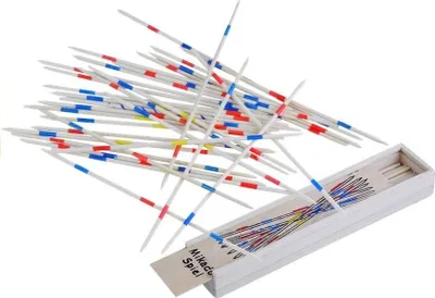Produktbild von Mikado Gesellschaftsspiel aus Holz, 18 cm Spielfiguren, für 2-6 Spieler, ab 3 Jahren