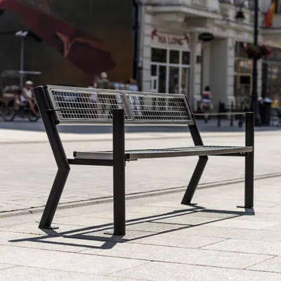 Image de REKORD Gladiator Solid avec accoudoirs 175 x 59 x 76 cm un banc public en acier extrêmement robuste pour la ville et le jardin