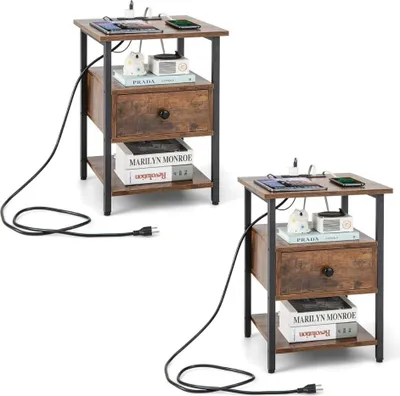 Set Di 2 Comodini Con Stazione Di Ricarica USB E Prese – Con Cassetto In Tessuto – Tavolini Da Notte Per Piccoli Spazi – Colore Caffè Rustico