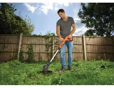 Produktbild von BLACK+DECKER Akku-Rasentrimmer ST182320, 18Volt, (Li-Ionen Akku 2,0Ah)