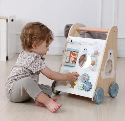 Obrázok produktu pre Drevené chodítko ECOTOYS pre deti 18+ mes. – edukačné s kockami a pohyblivými prvkami