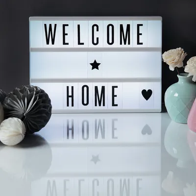 Produktbild von kwmobile Einschubplättchen Set A4 Lichtbox - 105 schwarze Plättchen Buchstaben Zahlen Symbole Ergänzungsset - LED Lightbox Leuchtkasten Erweiterung