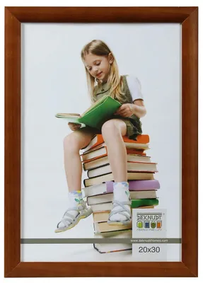 Immagine prodotto di Cornice in legno con profilo curvo, dimensioni 30x40 cm, colore marrone, marca Deknudt, modello S40C