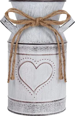 Produktbild von Unyqoos® Rustikale Metall-Blumenvase – Bauern‑Milchkanne mit weißem Herz, 10,3 x 19 cm – Vintage‑Chic Deko für Zuhause, Hochzeit & Gartenpflanzen