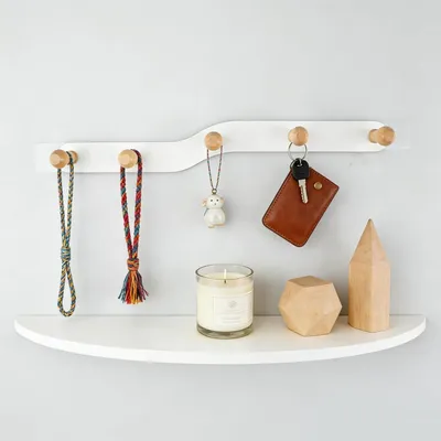 Produktbild von Metall Garderobenleiste weiß, 5 Holzhaken, 60 cm, für Flur und Bad