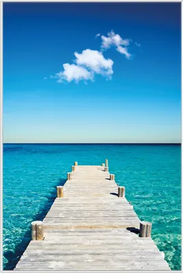 Produktbild von Wallario Wandbild Steg am tropischen Meer, Größe: 61 x 91,50 cm, Poster mit weißem Aluminiumrahmen