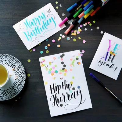 Produktbild von edding 1340 Pinselstift - hellblau - 10 Stifte - flexible Pinselspitze - Filzstift zum Malen, Schreiben und Zeichnen - Bullet Journals, Hand-Lettering