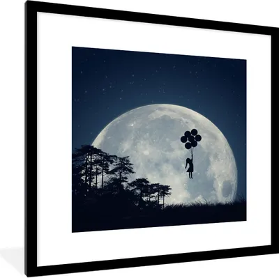 Produktbild von MuchoWow® Gerahmtes Poster Mond - Mädchen - Nacht 40x40 cm - Poster mit Schwarzem Bilderrahmen Wandposter Rahmen Foto Bilder - Poster - Plakat im Rahmen