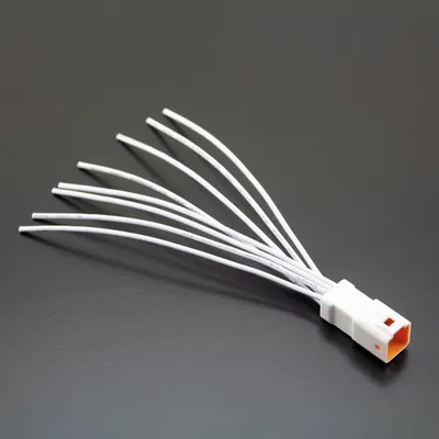 Immagine prodotto di Cavo adattatore con connettore maschio a 8 poli bianco