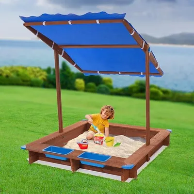 Imagen del producto de Caja de arena de madera con tapa. Ideal para jardines, patios, parques infantiles o playas. Color azul. Dimensiones: 126 x 121 x 118 cm