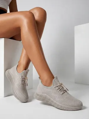 Produktbild von Aurelia Bianca - weiße Damen-Sneakers von Royalfashion mit flacher Sohle, Größe 37