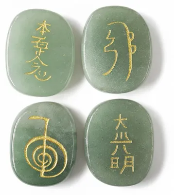 Image de Dripio - Coffret de pierres runiques - 4 pièces - Pierres naturelles pour la méditation, Image générée par une IA