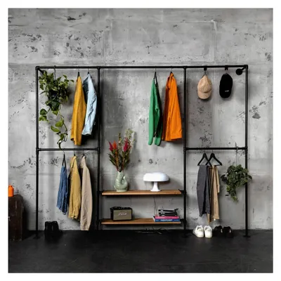 Produktbild von Kleiderstangensystem Riley im industriellen Design mit Eichenholzbrett | Höhe 210 cm x Breite 310 cm | Garderobe | Ankleidezimmer | Flur | begehbarer Kleiderschrank