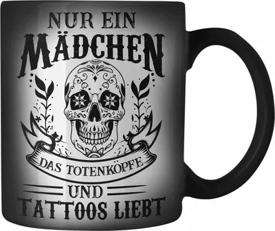 Produktbild von Trendation - Tattoos Frauen Farbwechsel Zauber-Tasse Tätowiererin Geschenk Karabiner Farbwechsel Zauber-Tasse Edelstahl Tattoo Totenkopf Farbwechsel Zauber-Tassen (Schwarz)