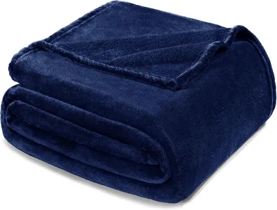 Produktbild von Fleecedecke 230 x 270 cm für Bett und Couch, weich und warm, Tagesdecke, Ganzjahresdecke, plüschig, leicht, marineblau
