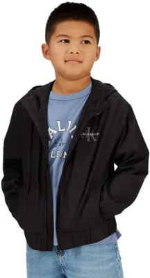 Produktbild von Calvin Klein Jungen Windbreaker Jacke Monologo Essential mit Kapuze, Schwarz (Ck