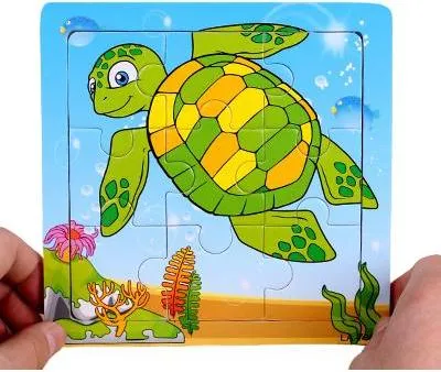Image de Puzzle en bois dans un cadre, puzzle éducatif, tortue