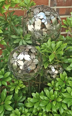 Produktbild von 3er Set Rosenkugel Flower 20/15/10 cm Edelstahl matt gebürstet mit Stab 80 cm