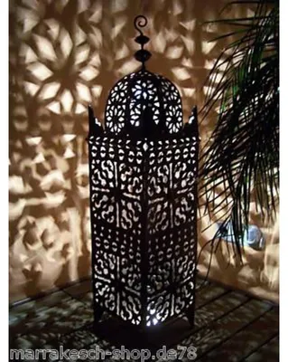 Produktbild von Orientalische Laterne aus Metall Schwarz Frane 105cm groß | Marokkanische Gartenlaterne für draußen, Innen als Bodenlaterne | Marokkanisches Gartenwindlicht Windlicht hängend oder zum hinstellen