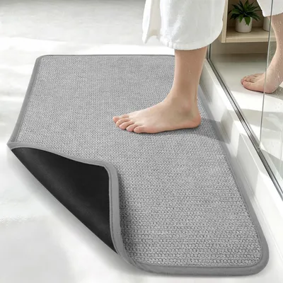 Immagine prodotto di Tappetino da bagno antiscivolo, lavabile, assorbente, ad asciugatura rapida, color grigio chiaro, dimensioni 60 x 150 cm