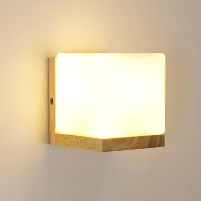 Productafbeelding van Mckalen wandlamp voor binnen, E27 wandlamp met glazen lampenkap, wandverlichting met E27 fitting, rechthoekig model, geschikt voor woonkamer, slaapkamer, hal, trappenhuis, 14 x 14 x 12 cm (exclusief lamp). – Model: Vierkant 2