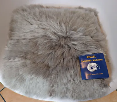 Produktbild von Sitzauflage NADI aus echtem Merino Lammfell hochwollig 30x30cm Silber