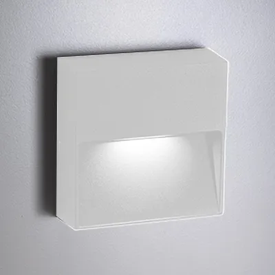 Zdjęcie produktu dla Lampa ścienna LED 4,5W 3000K IP54, białe matowe aluminium, nowoczesny design, oświetlenie góra-dół, zewnętrzne i wewnętrzne, wysoka jakość LED