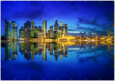 Produktbild von Wallario XXL Outdoor-Poster für Garten oder Balkon, Motiv Skyline von Singapur in der Abenddämmerung, in ca. 400 x 280 cm