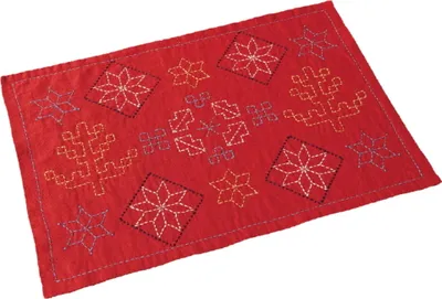 Produktbild von Olympus Sashiko Stickpackung "Tischset Nordic Designs Nordic", Stoff bedruckt, 31x45cm, Original aus Japan