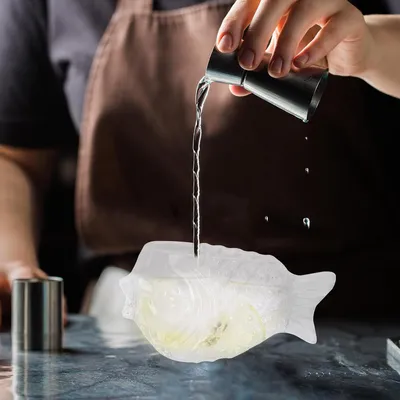Produktbild von Wiederverwendbares fischförmiges Weinglas aus Glas, 160 ml, mit kreativem Fischmotiv für Bar und Zuhause