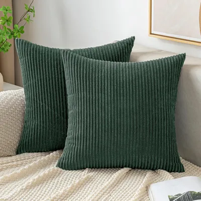 Zdjęcie produktu dla Poszewka na poduszkę, tkanina corduroy, ciemnozielona, 45x45 cm, idealna do salonu i sypialni