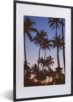 Produktbild von MuchoWow® Gerahmtes Poster Palme - Tropisch - Sommer - Himmel 40x60 cm - Poster mit Schwarzem Bilderrahmen Wandposter Rahmen Foto Bilder - Poster in Rahmen