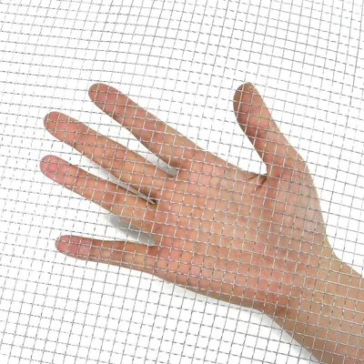 Obrázok produktu pre 100 cm x 5 m jemné pozinkované pletivo - veľkosť ôk 6 mm - hrúbka drôtu 0,55 mm - oplotenie pre hydinu - hlodavce - vtáky
