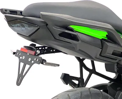 Produktbild von alpha Technik Kennzeichenhalter Kawasaki Versys 650, Typ LE650H für Versys 650 LE650H EURO5