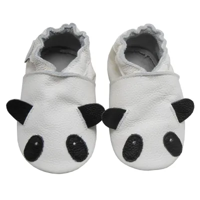 Produktbild von BEMUSE® Baby Krabbelschuhe aus Echtleder, weiche Lauflernschuhe für Mädchen & Jungen, rutschfeste Ledersohle, Weiß, Pandamotiv, Größe S (0–6 Monate)