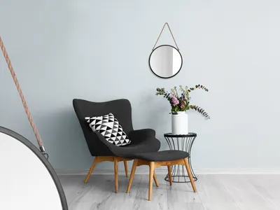 Produktbild von Runder Hängespiegel TAIRA mit schwarzem Metallrahmen Ø40cm