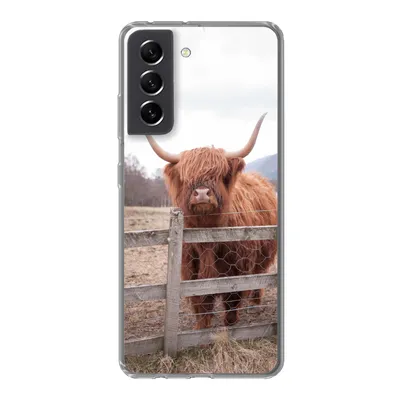 Produktbild von MuchoWow® Handyhülle Schutzhülle Hülle für Samsung Galaxy S21 FE Scottish Highlander - Gras - Zaun Silikon Softcase Handy Hülle - Mobiltelefonhülle