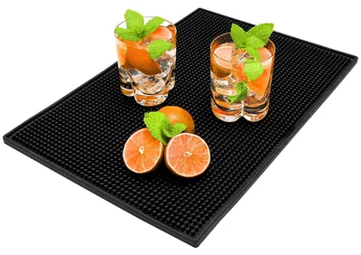 Image de Tapis antidérapant en caoutchouc pour égouttoir – Idéal pour les bars, les clubs, les cuisines et les cafés – Dimensions : 45 x 30 cm – Couleur : noir