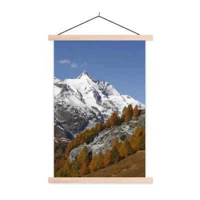Produktbild von MuchoWow® Textilposter Der höchste Berg im Herbst im Park Hohe Tauern in Österreich 60x90 cm mit holzfarbenen Rahmen - Textil