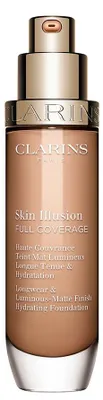 Produktbild von Clarins Skin Illusion Full Coverage, Pumpenflasche, Flüssigkeit, Jeder Hauttyp, Aufhellend, Feuchtigkeitsspendend, Mattierend, Klärend, Mittel, Kühl