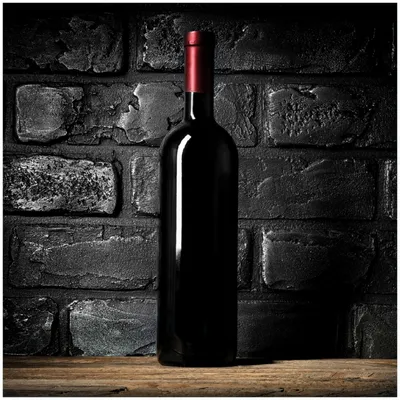 Produktbild von Wallario Memoboard Magnettafel aus Glas, Größe 50 x 50 cm, Motiv Rotwein-Flasche am Abend