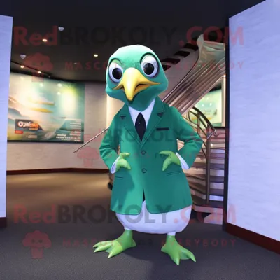 Productafbeelding van Green Seagull mascotte REDBROKOLY kostuum karakter gekleed met een jas en dasspelden
