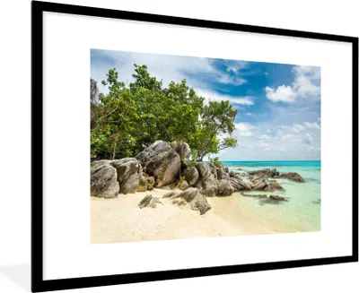 Produktbild von MuchoWow® Gerahmtes Poster Strand - Steine - Meer - Sommer 90x60 cm - Poster mit Schwarzem Bilderrahmen Wandposter Rahmen Foto Bilder - Wanddekoration - Fotos