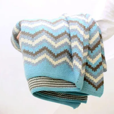 Zdjęcie produktu dla Unyqoos® Lekki pled w stylu boho – 100%.poliakryl , 290 g/m², miękki i przewiewny, kolorowy, w paski, 130 x 170 cm, idealny jako narzuta na łóżko, sofę lub do salonu